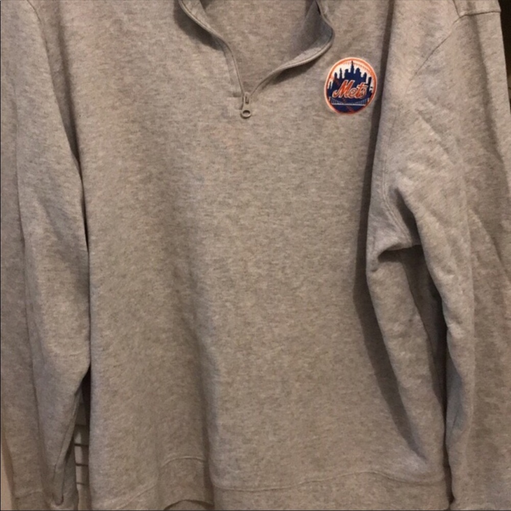 Vineyard Vines men’s size Large like-new 1/2 zip - Picture 2 of 2